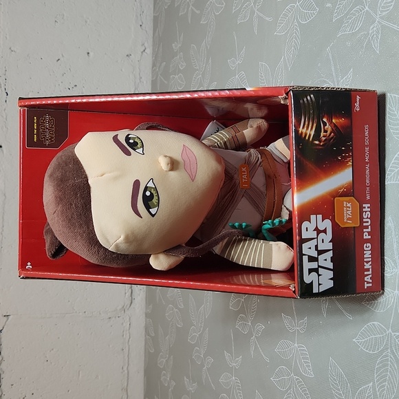 Star Wars The Force Awakens Rey Talking Plush - Picture 1 of 5